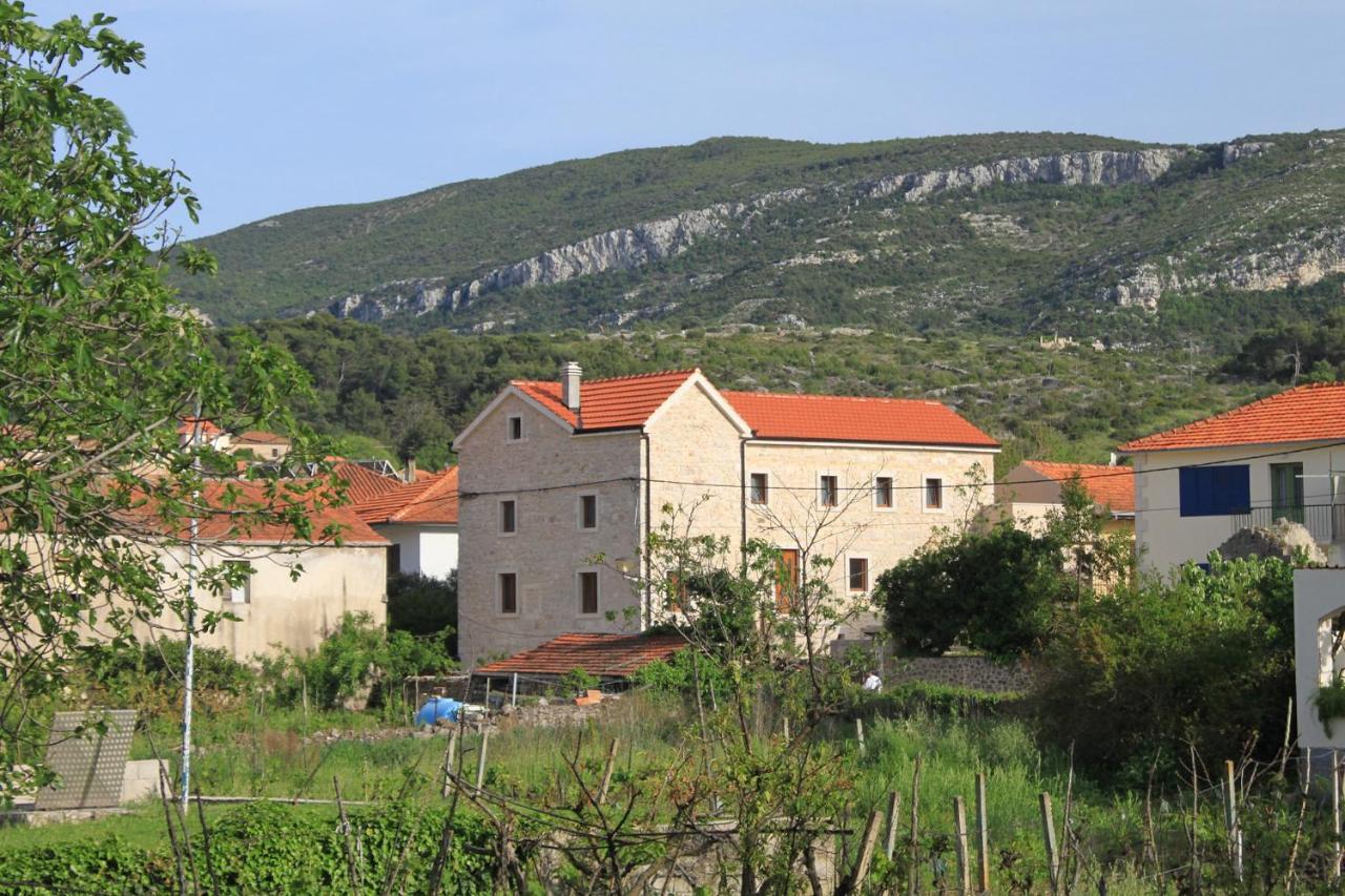 Apartments With A Parking Space Jelsa, Hvar - 8713 المظهر الخارجي الصورة